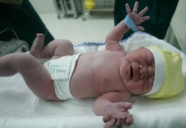 寶寶是旋轉(zhuǎn)著出生的看看生孩子全過程(資料圖)